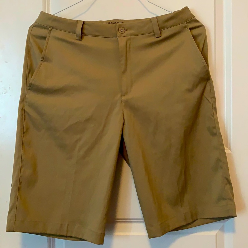 Brown Nike golf shorts, XL